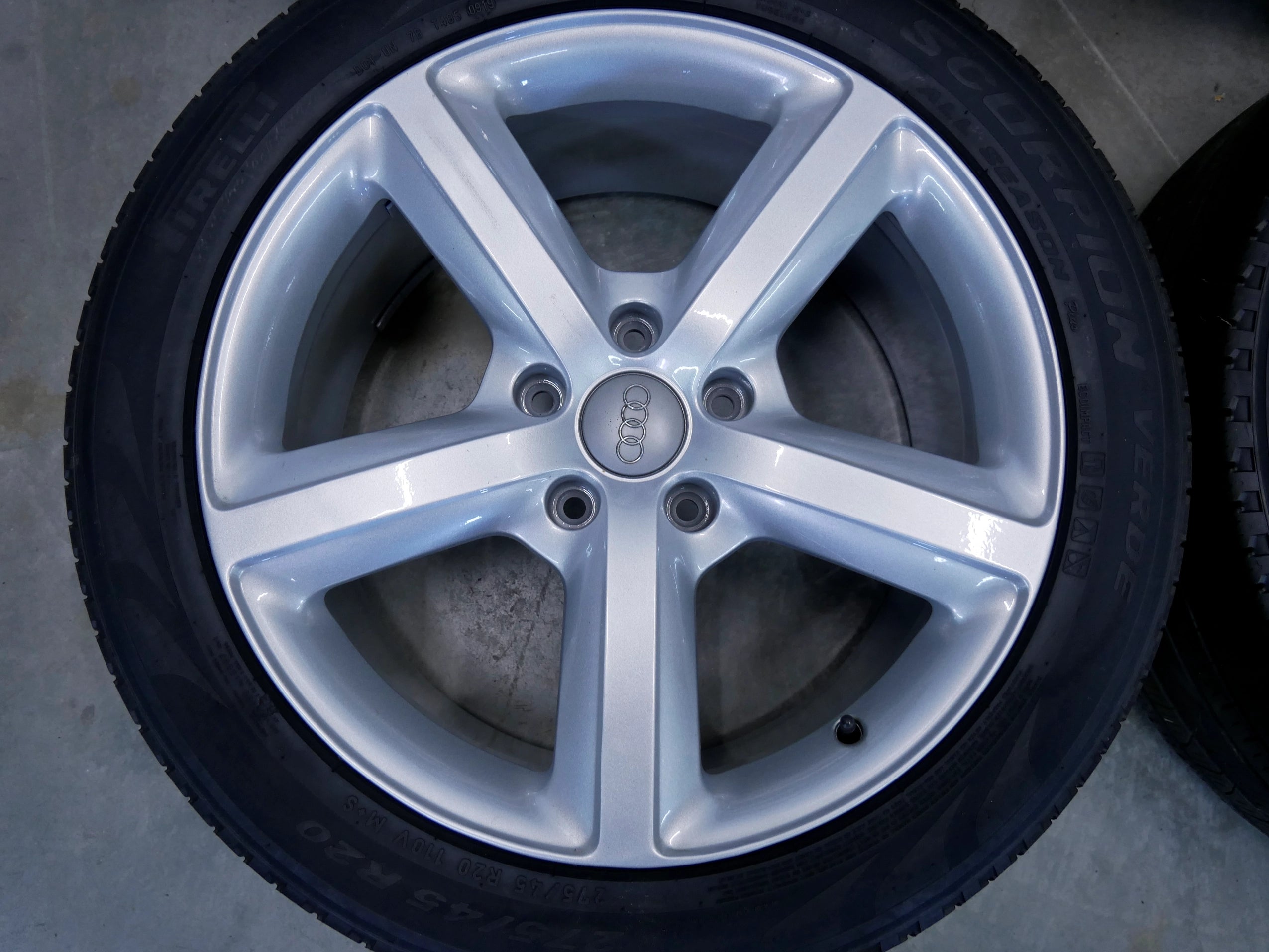 Felgi Aluminiowe Komplet 18' 5x130 4L0601025H 4L0601025AM Audi Q7 4L OEM