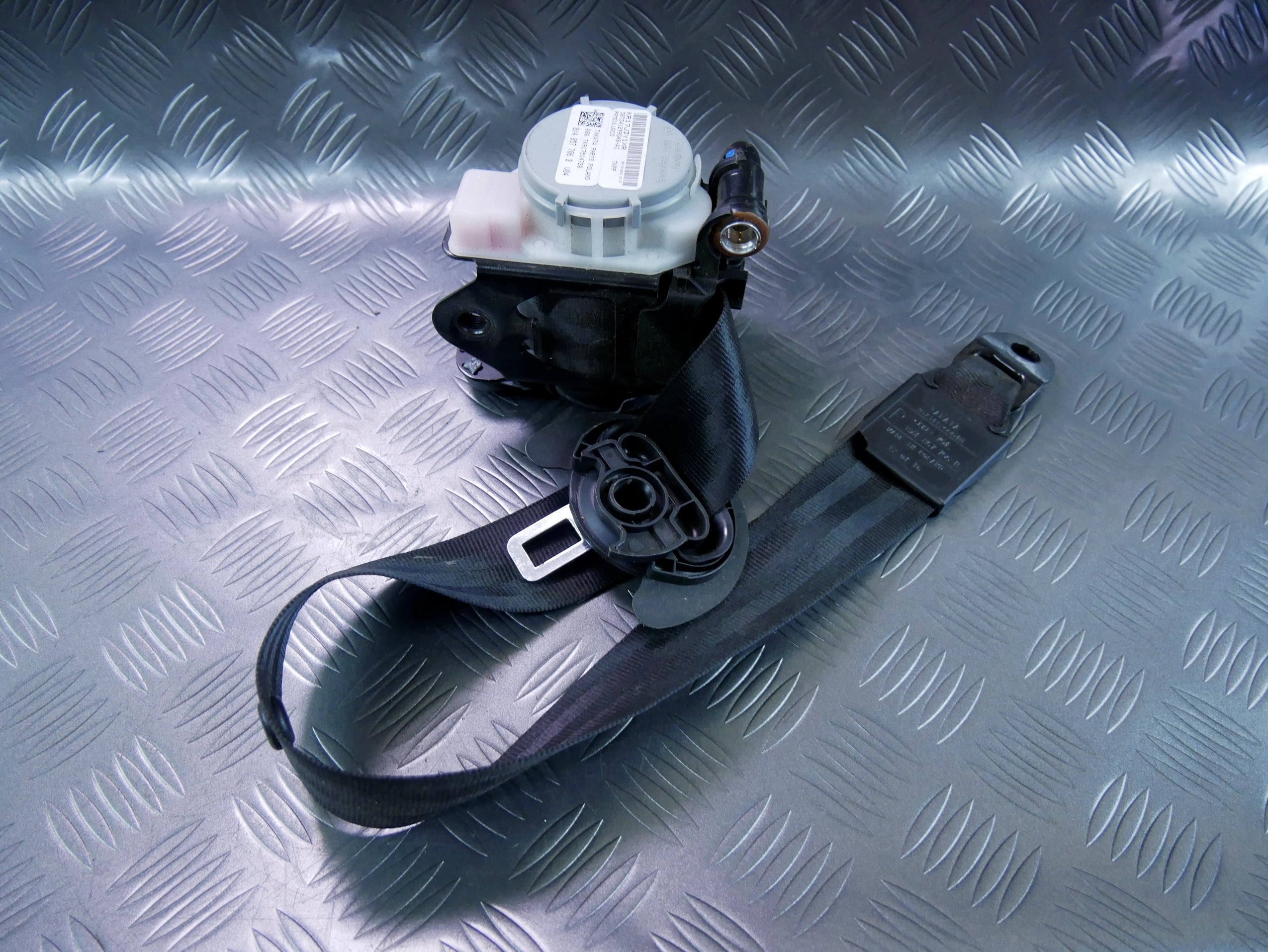 Pas Bezpieczeństwa Prawy Przód 8X4857706B Audi A1 8X Pas Przedni Pasażera OEM