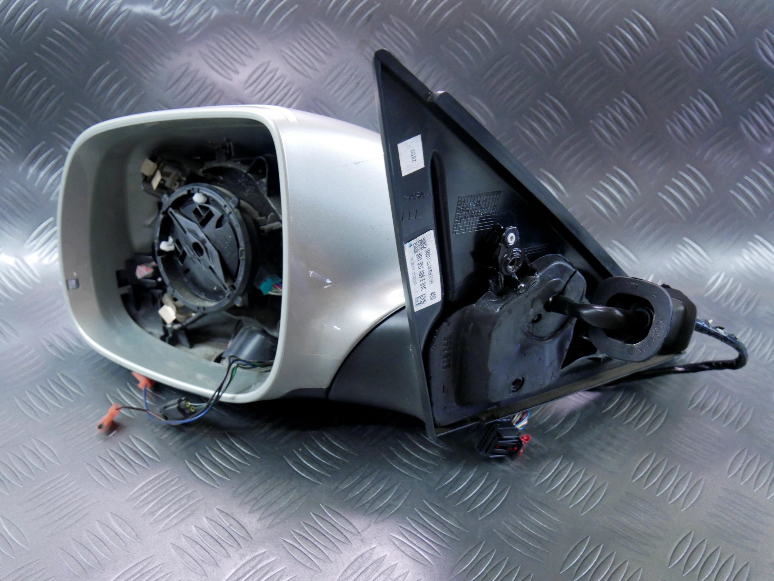 Lusterko Lewe 8R1857409E 01C L01C Audi Q5 8R