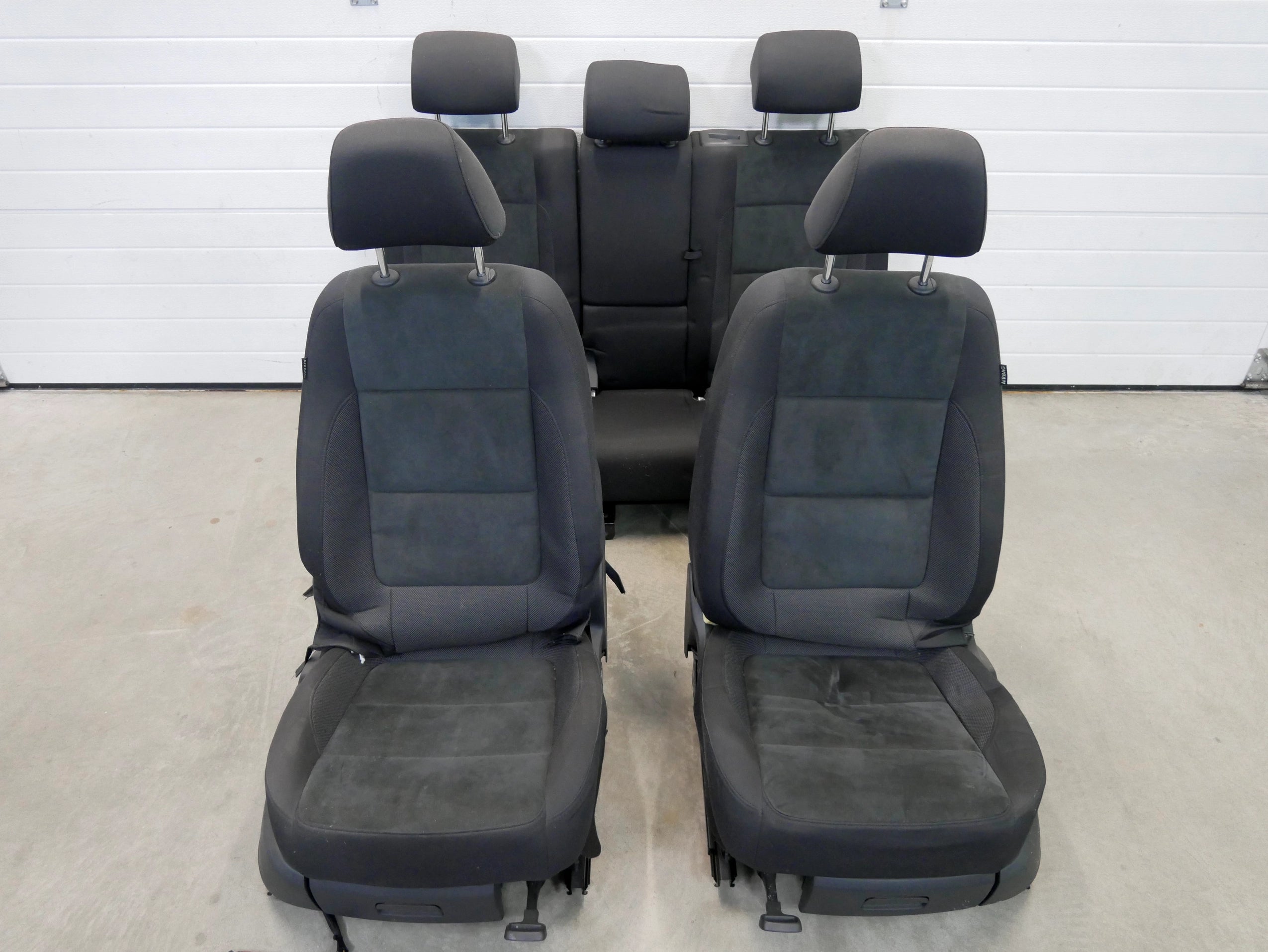 Komplet Foteli Alcantara VW Tiguan 5N0 Lift Siedzenia Kanapa Podgrzewane