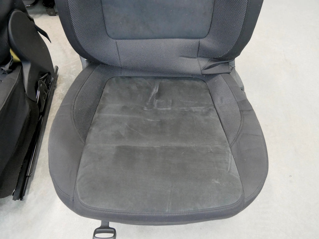 Komplet Foteli Alcantara VW Tiguan 5N0 Lift Siedzenia Kanapa Podgrzewane