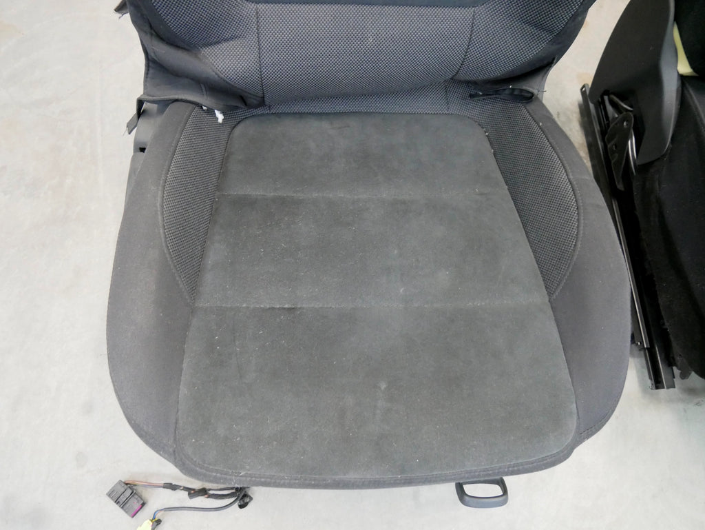 Komplet Foteli Alcantara VW Tiguan 5N0 Lift Siedzenia Kanapa Podgrzewane