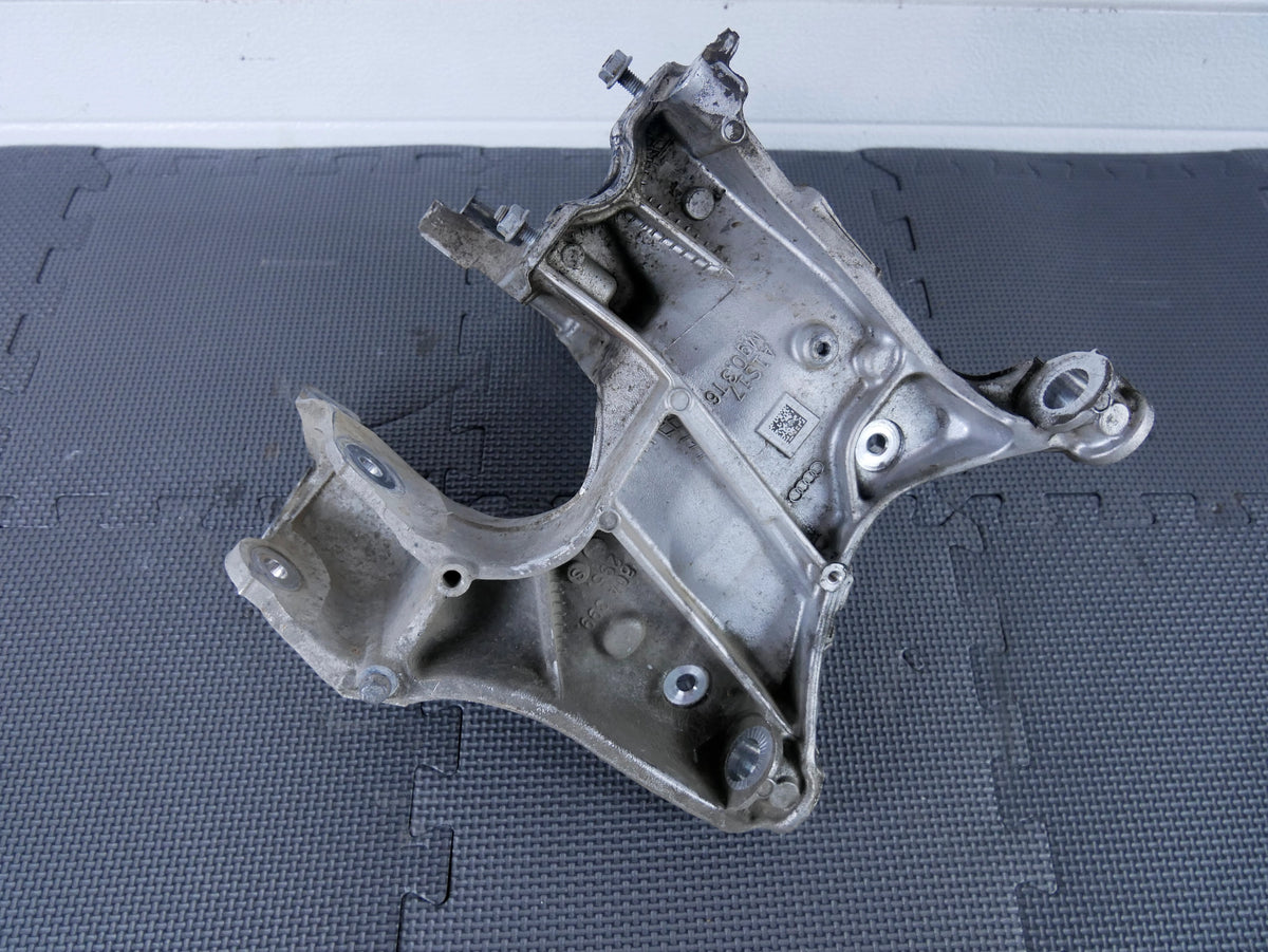 Łapa Wspornik Skrzyni Biegów Lewy 80A399295S Audi Q5 FY A4 B9 A5 A6 C8 A7 OE