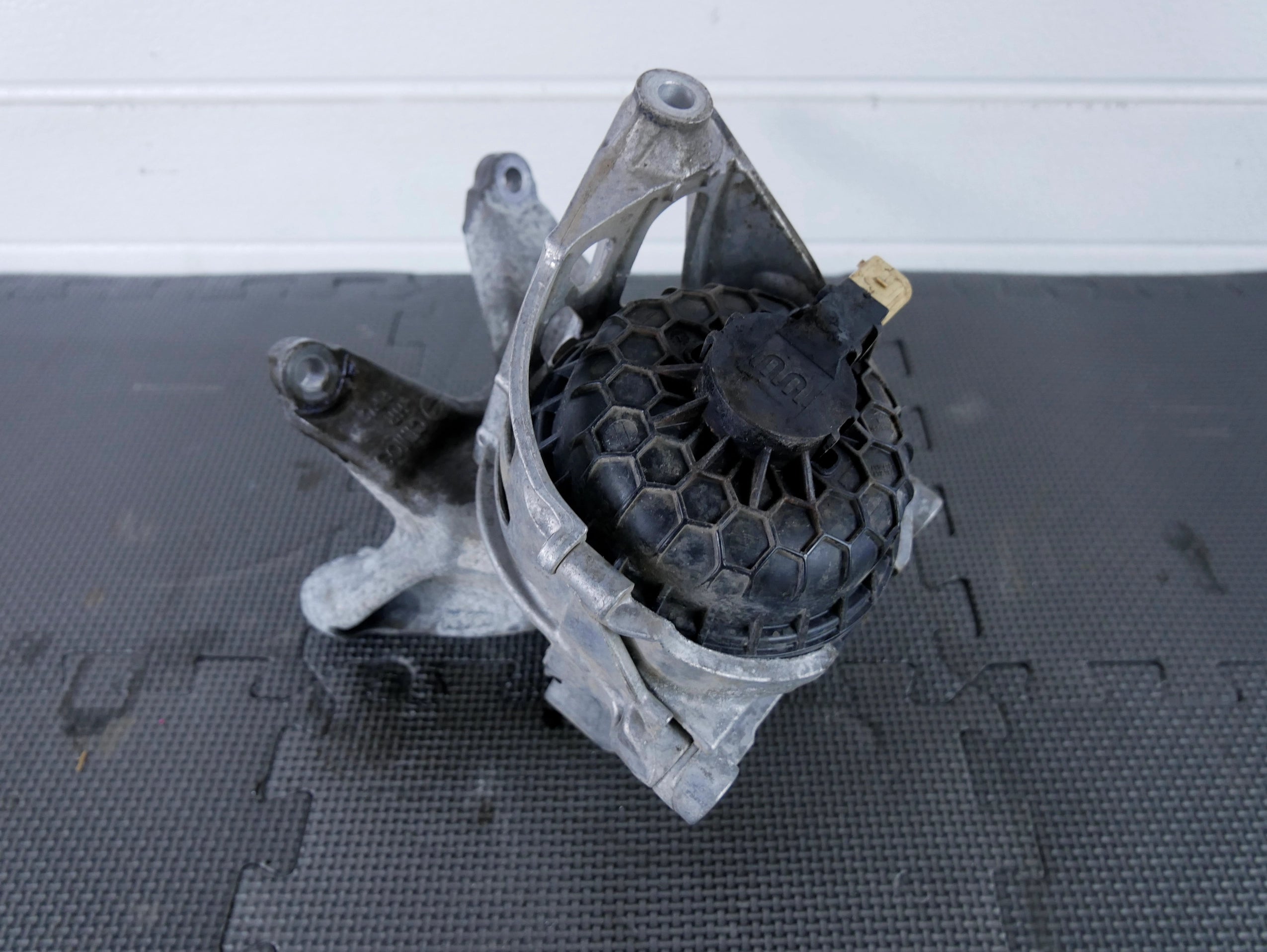 Poduszka Silnika Lewa Hydro 4M0199371FL Audi Q7 4M Q8 A6 C8 A7 4K 3.0 TFSI