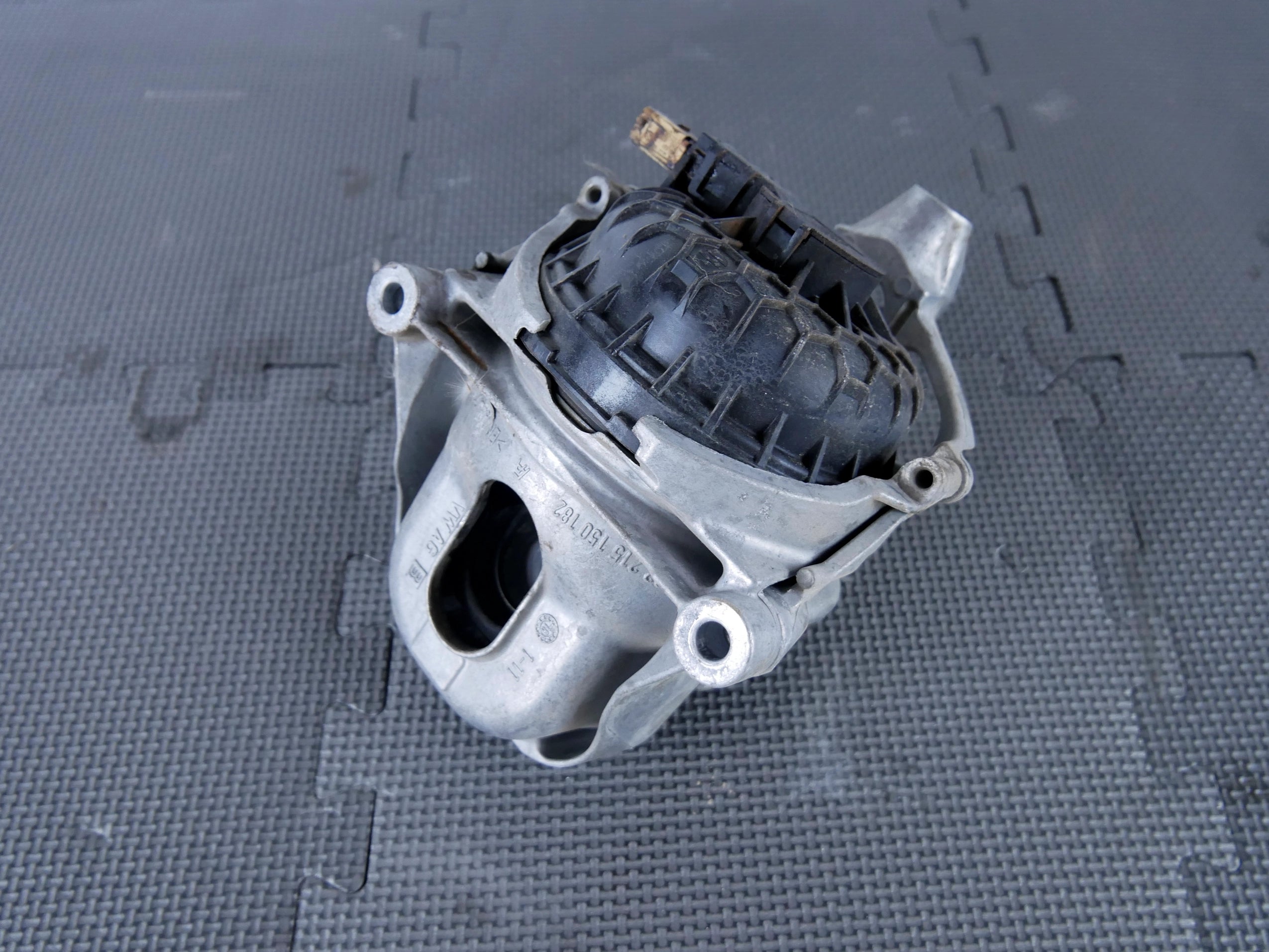 Poduszka Silnika Prawa Hydro 4M0199372FM Audi Q7 4M Q8 A6 C8 A7 4K 3.0 TFSI