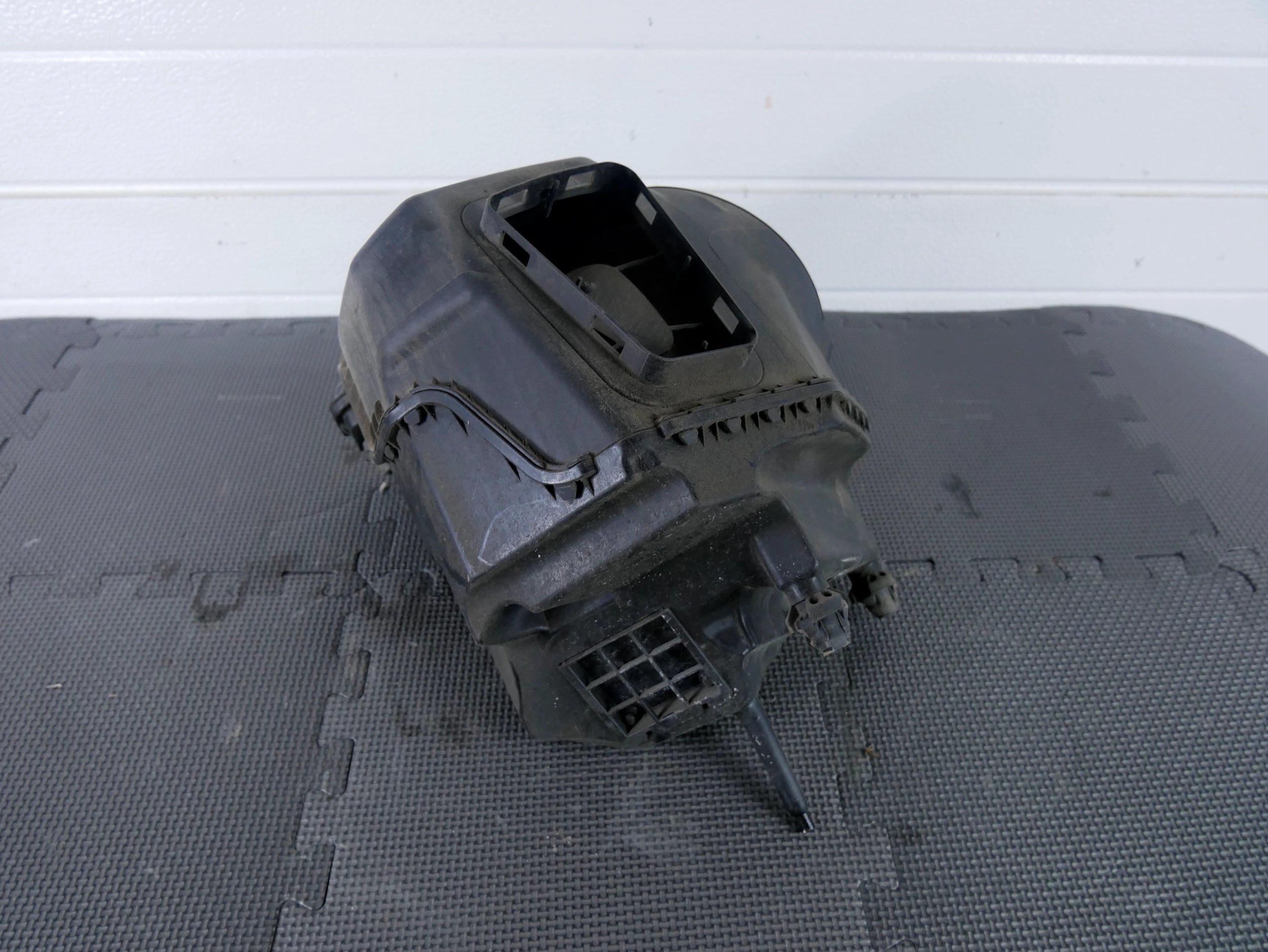 Obudowa Filtra Powietrza Puszka 4K0133838N Audi A7 4K A6 C8 3.0 TFSI 55TFSI OE