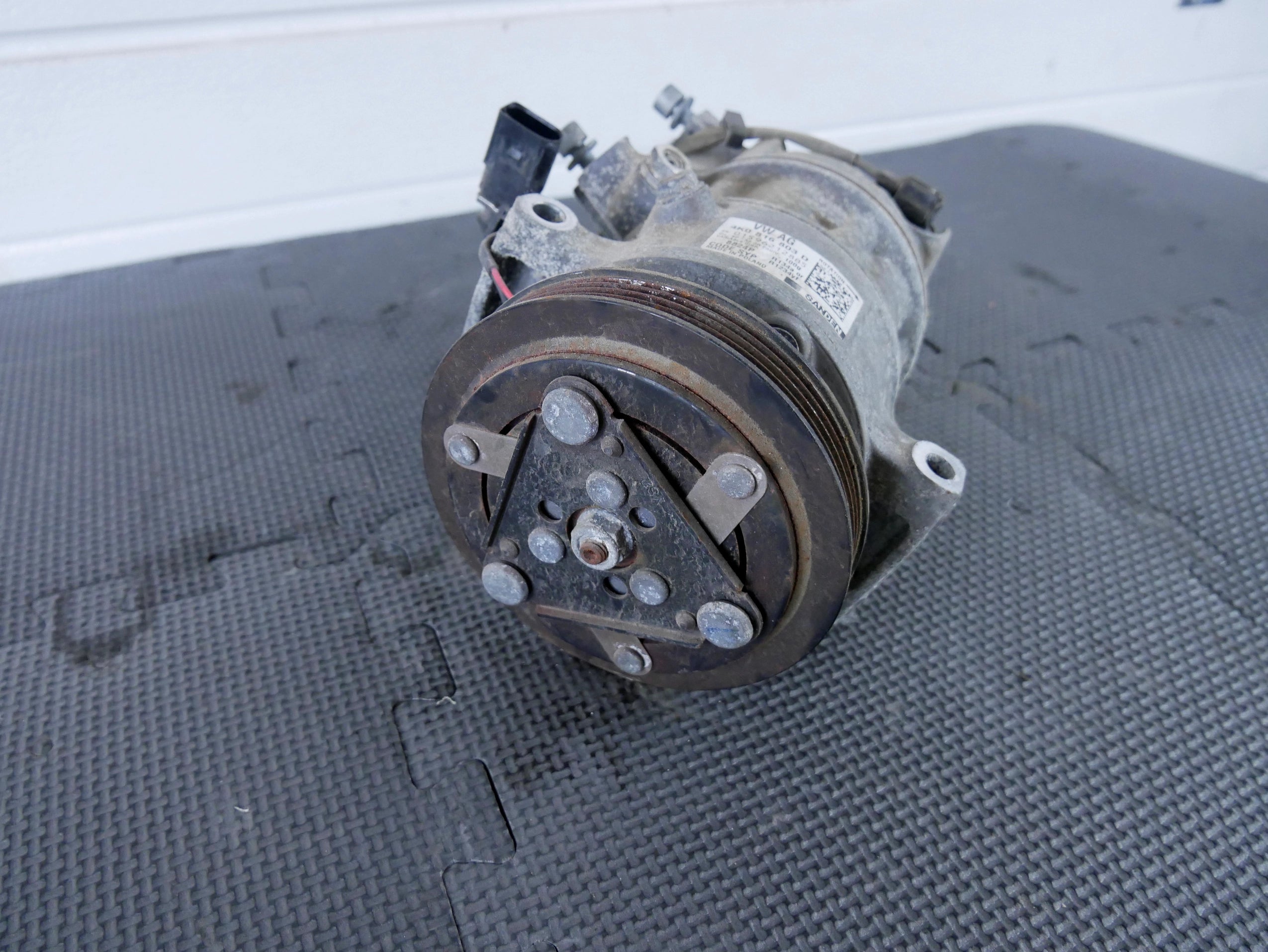 Kompresor Klimatyzacji 4K0816803D Audi A7 4K A6 C8 Q8 3.0 55 TFSI Sanden OE