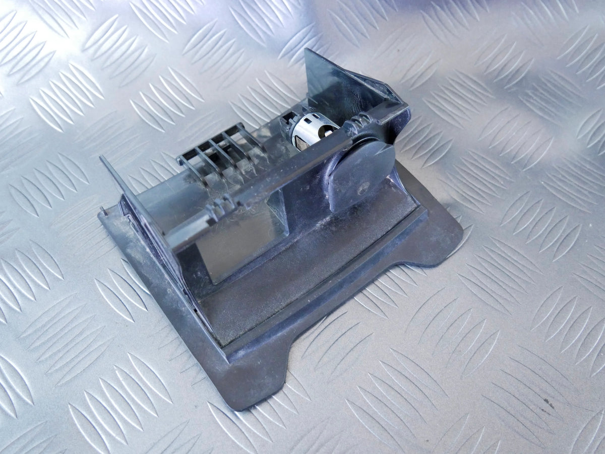 Zaślepka Popielniczki Schowka Tunelu A2058203603 Mercedes C-Klasa W205 OEM