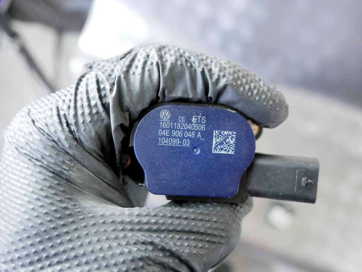 Zawór Elektromagnetyczny N205 04E906048A VW Tiguan 1.5 1.4 TSI Zmiennych Faz OE