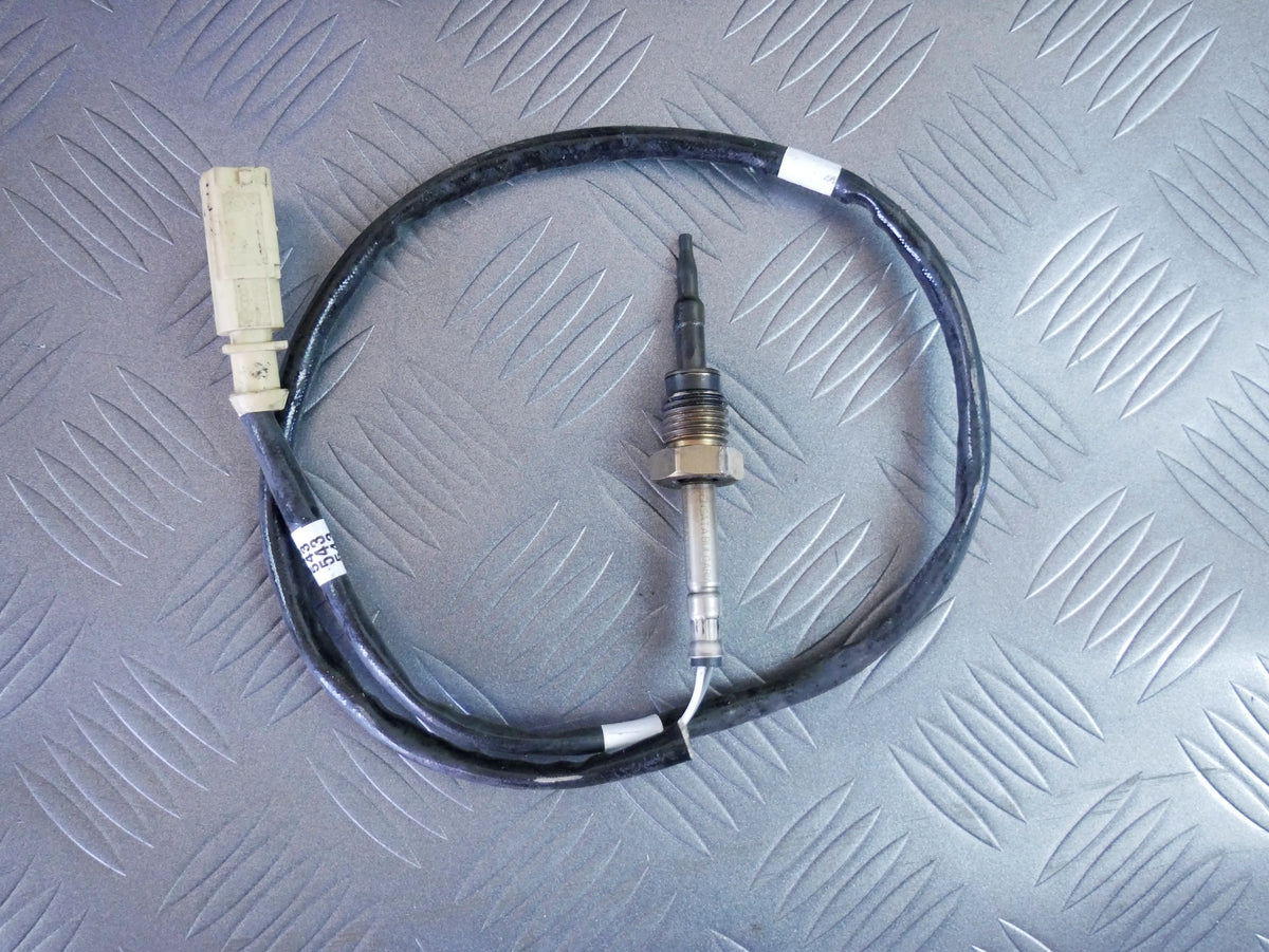 Czujnik Temperatury Spalin 059906088DC VW Amarok Touareg 3.0 TDI DPF EGT OE