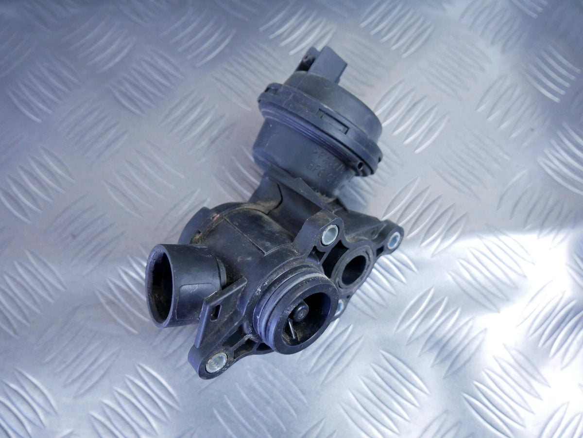 Zawór Wody 06M121678F Audi A6 A7 4K C8 3.0 TFSI 55 TFSI Odcinający VAG OE