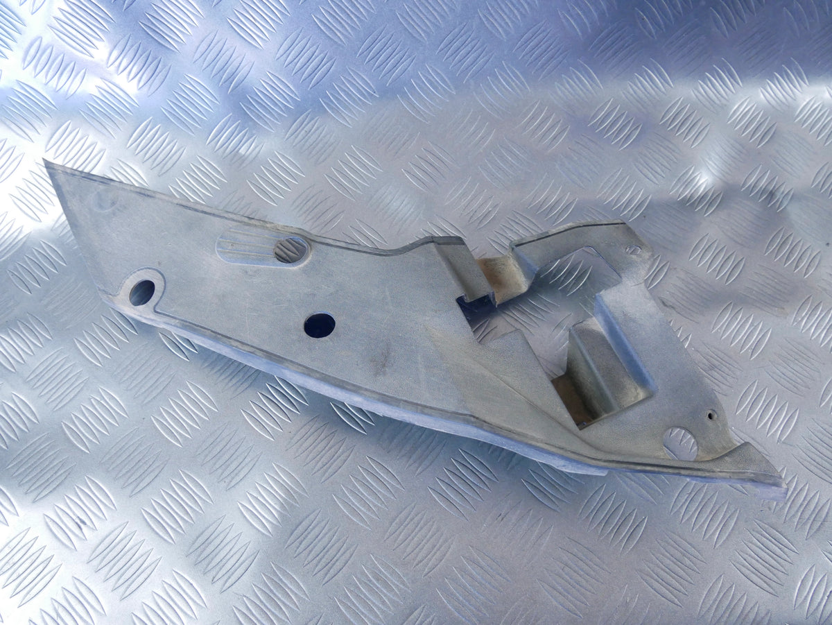 Osłona Górna Lampy Prawa 4K8805286 Audi A7 S7 RS7 4K Uszczelka Pasa OE VAG