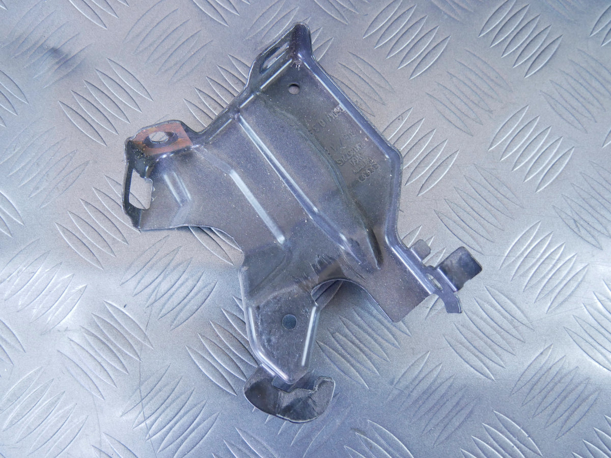 Mocowanie Deski Konsoli Lewe 4K1857245 Audi A7 4K C8 A6 Kokpitu Uchwyt OE