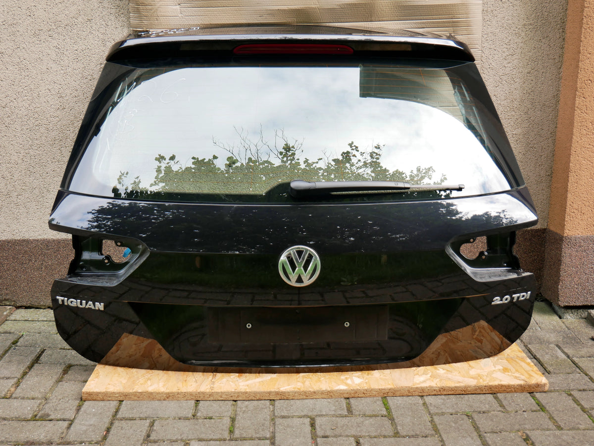 Klapa Bagażnika Tył LC9X Kamera VW Tiguan II 5NA Deep Black Pokrywa OE