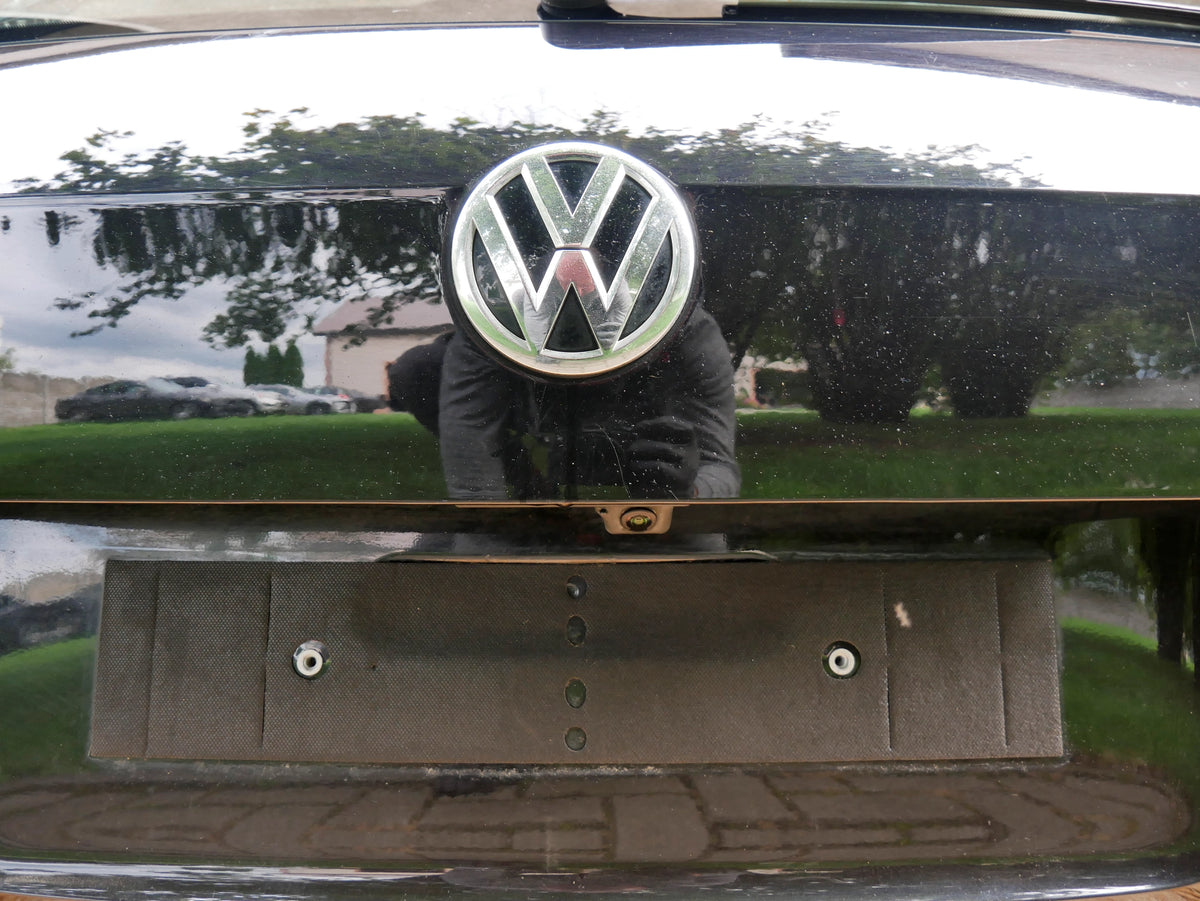 Klapa Bagażnika Tył LC9X Kamera VW Tiguan II 5NA Deep Black Pokrywa OE