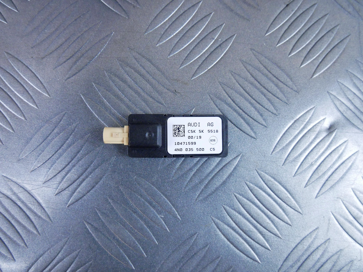Wzmacniacz Antenowy Moduł 4N0035500 Audi A7 S7 RS7 4K C8 A6 Tuner FM DAB OE