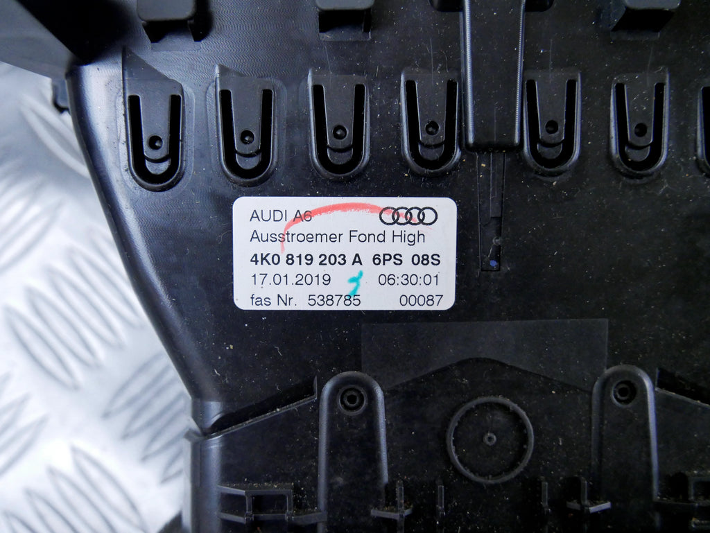 Kratka Nawiewu Tunelu Tył 4K0819203A Audi A7 S7 RS7 4K C8 Konsoli Tył OE