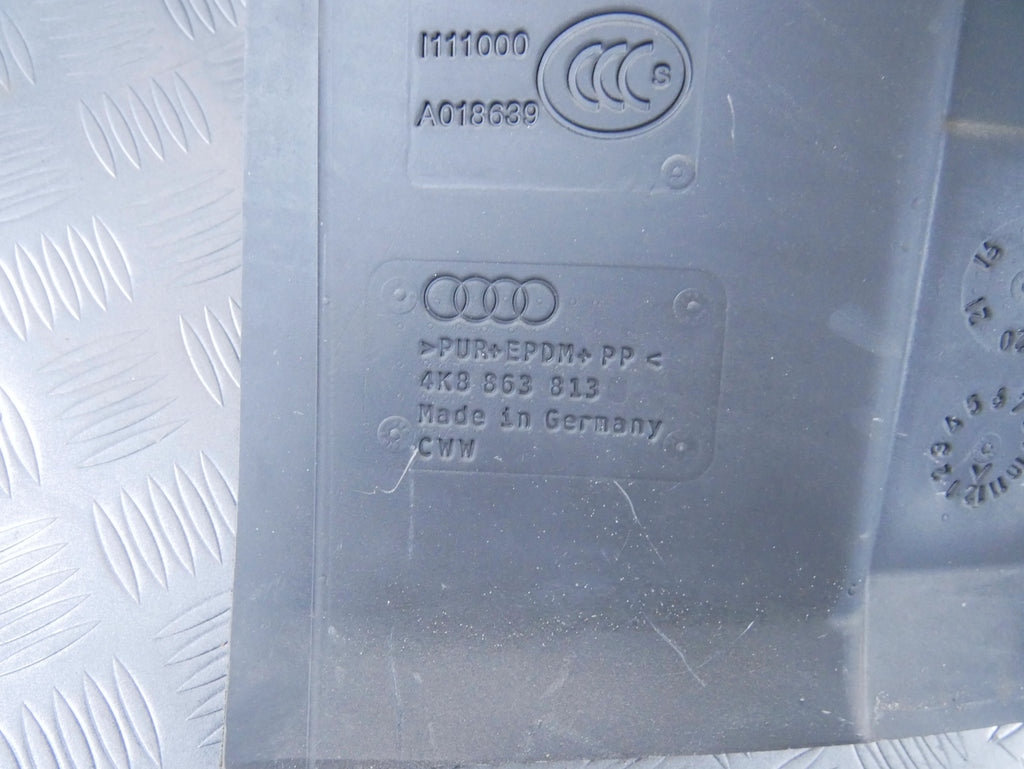 Wygłuszenie Nadkola Tył Lewe 4K8863813 Audi A7 S7 RS7 4K C8 Filc Bagażnik OE