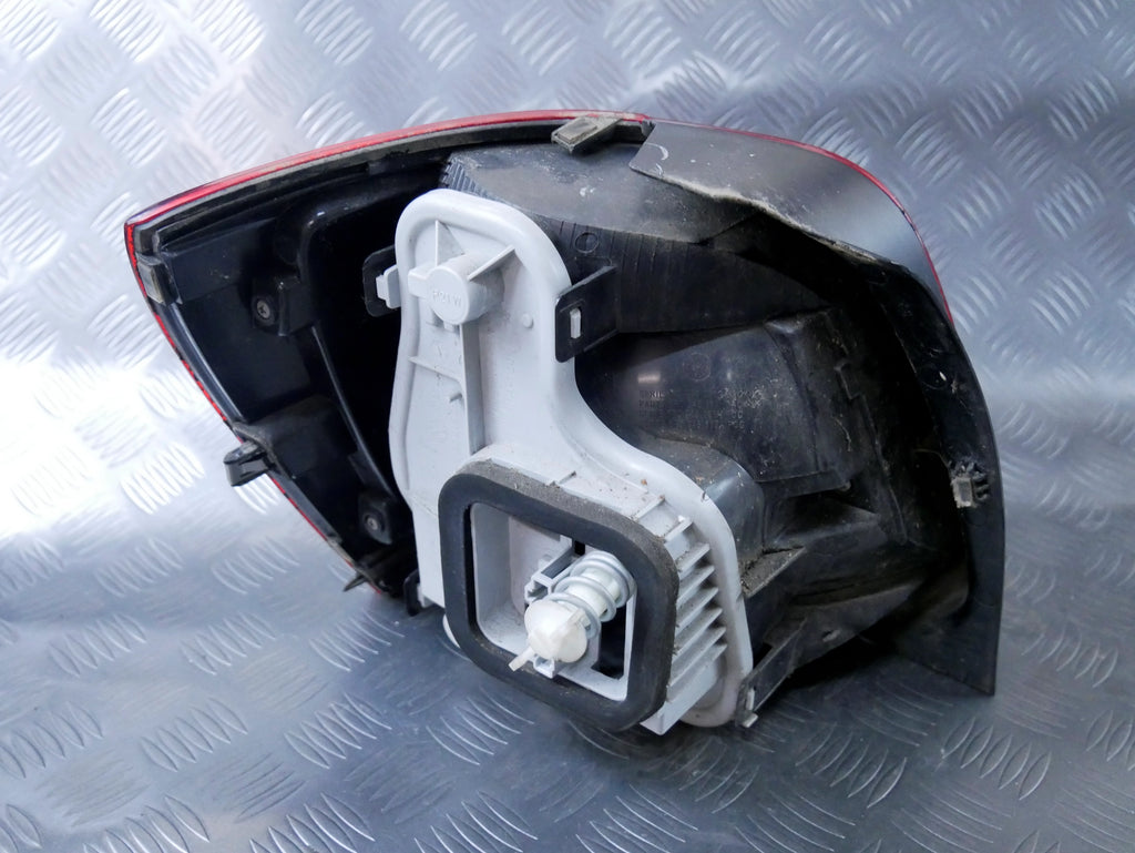 Lampa Tył Prawa Kompletna Wkład 6R0945096 VW Polo 6R 6C Oryginał Tył OEM