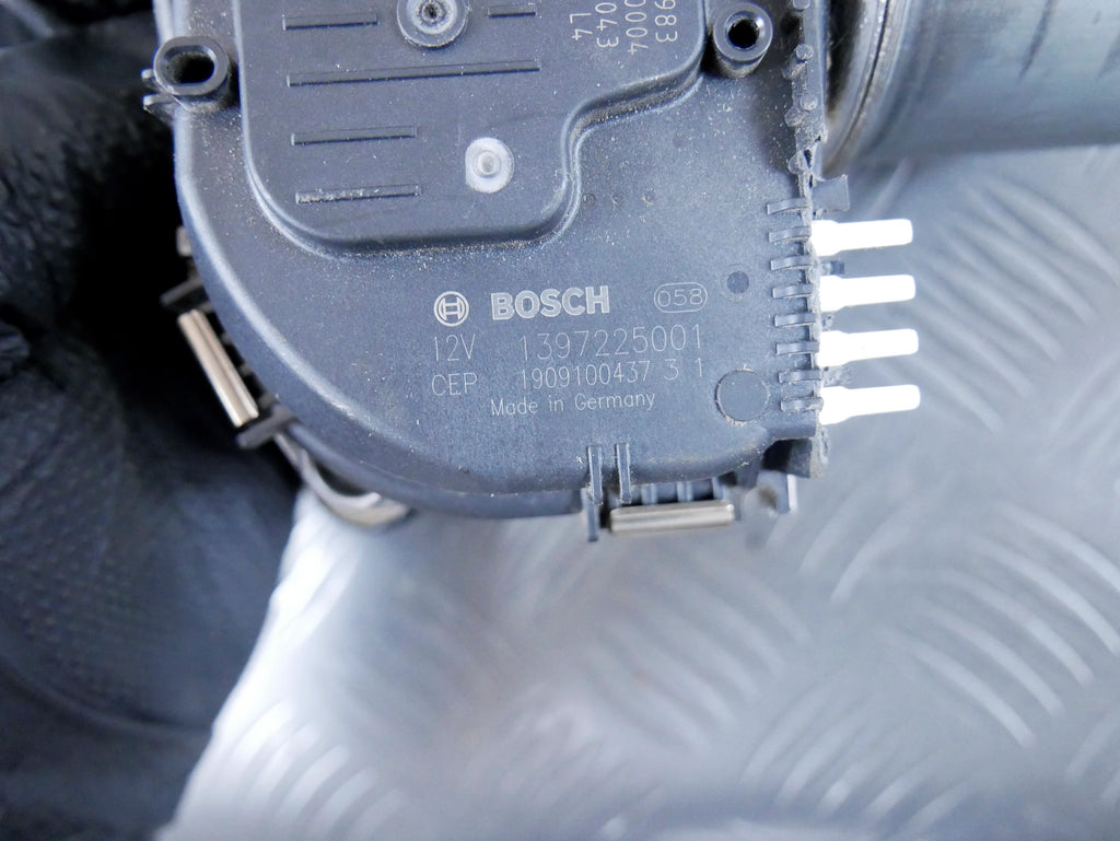 Silnik Wycieraczek Przód 1397225001 Mercedes C W205 Bosch Oryginał OEM OE
