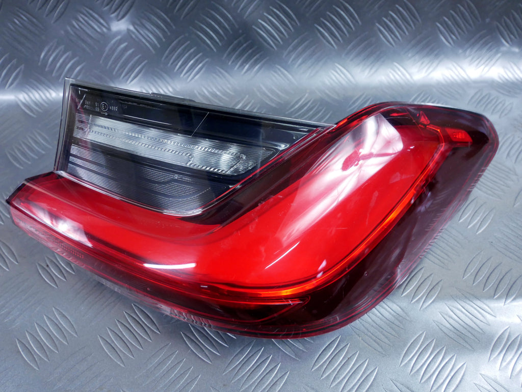 Lampa Tył Prawa Błotnik LED 7490606 BMW 3 G21 Touring Zewnętrzna OEM OE