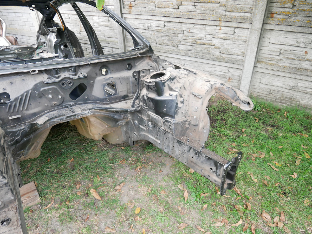Ćwiartka Przód Lewa Podłużnica Kielich Słupek A Audi A7 S7 4K8 OEM OE