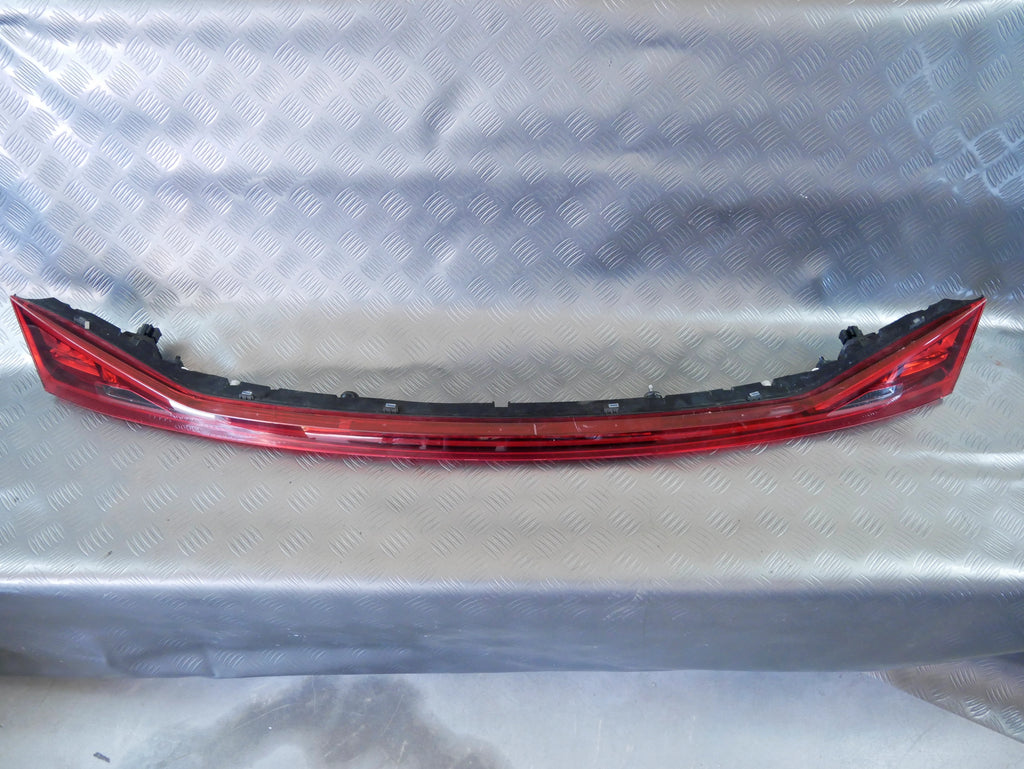 Lampa Tył Lewa Klapa LED 5FF945307B Cupra Formentor Blenda Oryginał OEM OE
