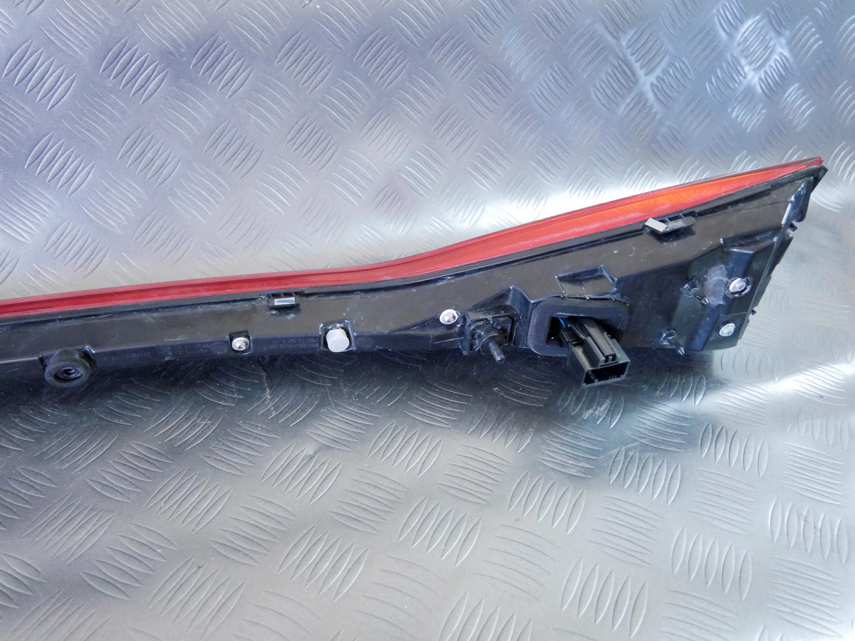 Lampa Tył Lewa Klapa LED 5FF945307B Cupra Formentor Blenda Oryginał OEM OE