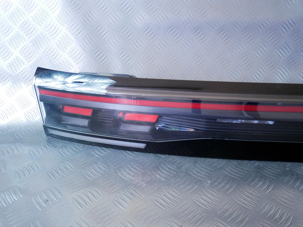 Blenda LED Klapy Środkowa 571945307A VW Tiguan III 3 Pas Oryginał OEM OE