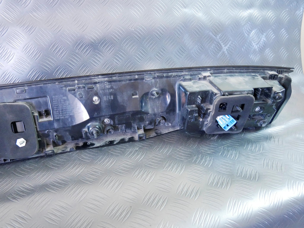Blenda LED Klapy Środkowa 571945307A VW Tiguan III 3 Pas Oryginał OEM OE