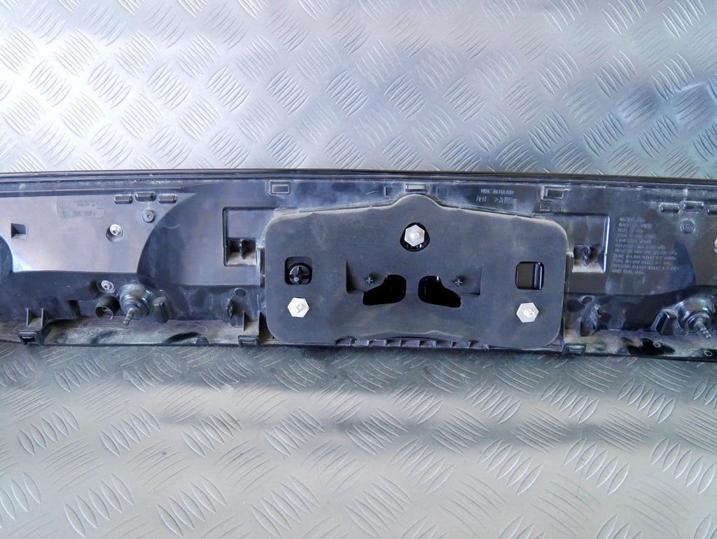 Blenda LED Klapy Środkowa 571945307A VW Tiguan III 3 Pas Oryginał OEM OE