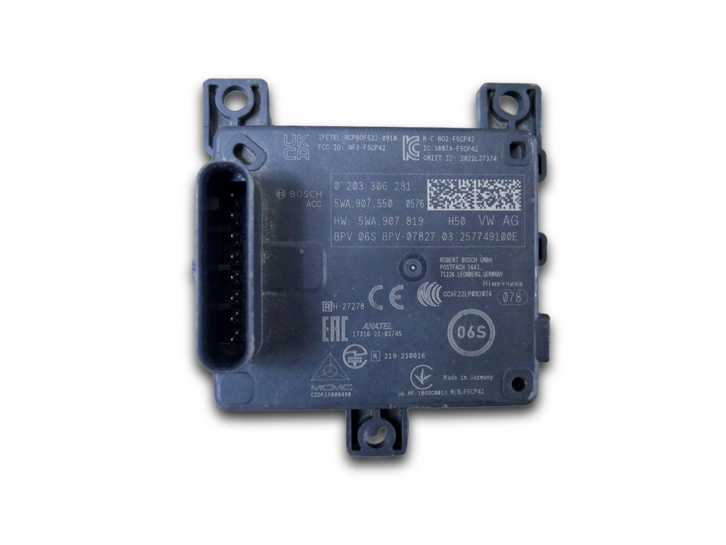 Radar Czujnik ACC Tempomatu 5WA907550 VW Golf 8 Skoda Octavia 4 Cupra