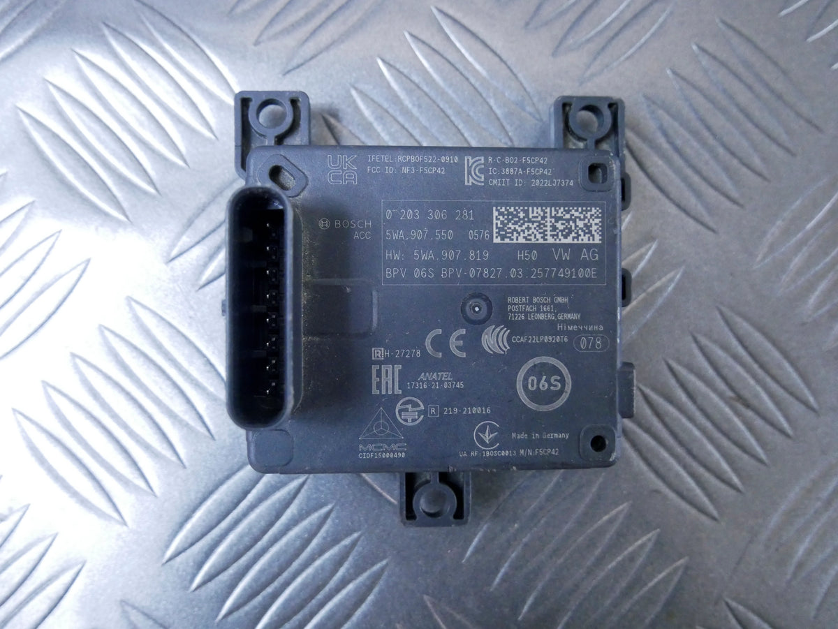 Radar Czujnik ACC Tempomatu 5WA907550 VW Golf 8 Skoda Octavia 4 Cupra