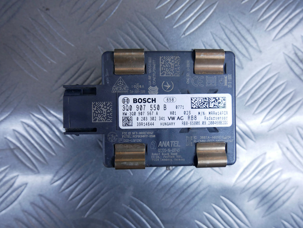 Radar Czujnik ACC Tempomatu 3Q0907550B VW Passat B8 Arteon Golf 7 Skoda