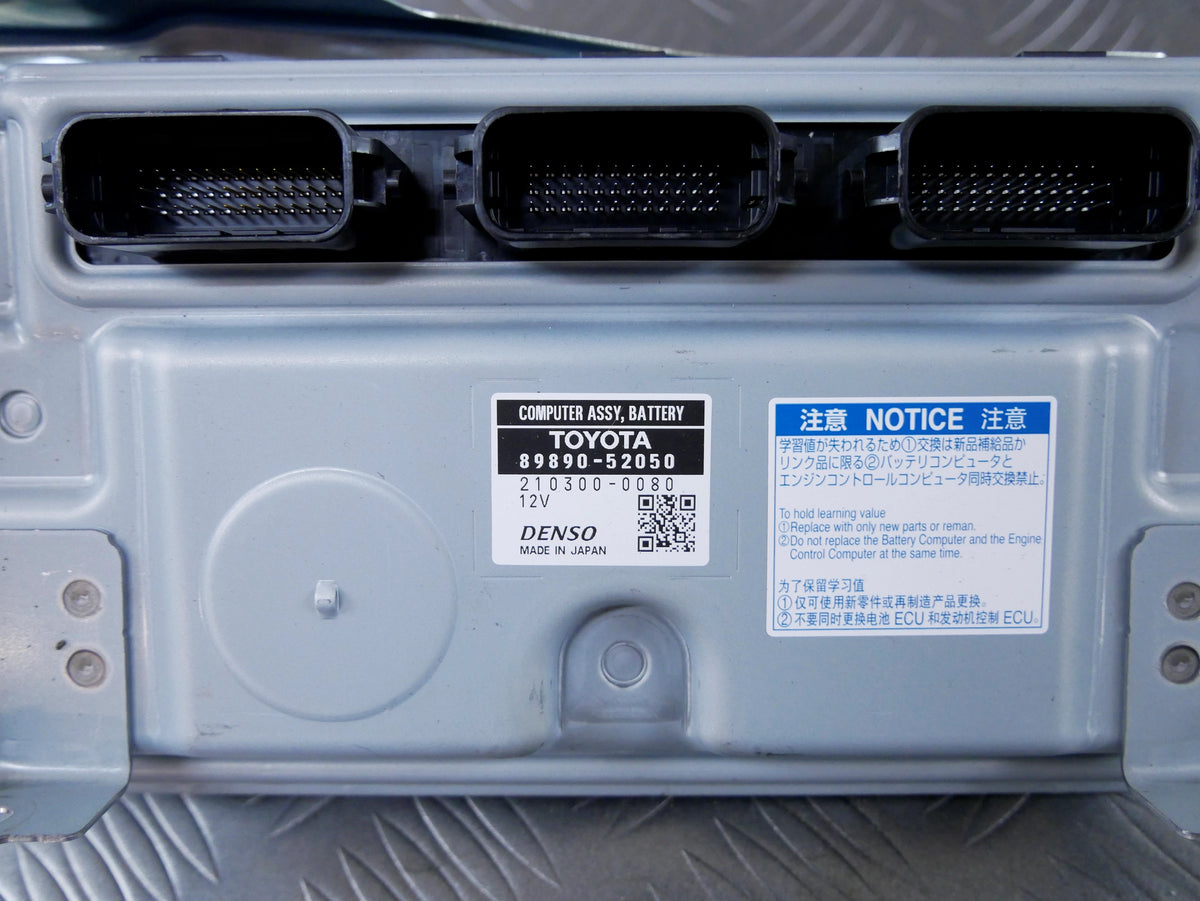 Sterownik Baterii Hybrydy BMS 89890-52050 Toyota Yaris III Hybrid OE OEM