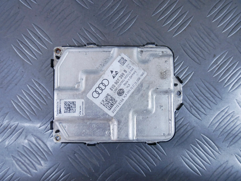 Moduł Przetwornica LED 8V0907399B Audi A3 8V Q3 TT Keboda DRL Światła OE