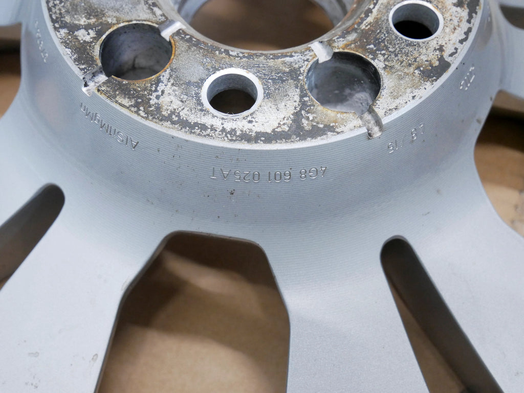 Felga Aluminiowa 20 4G8601025AT Audi A7 4G A8 D4 9Jx20 ET37 Uszkodzona OE