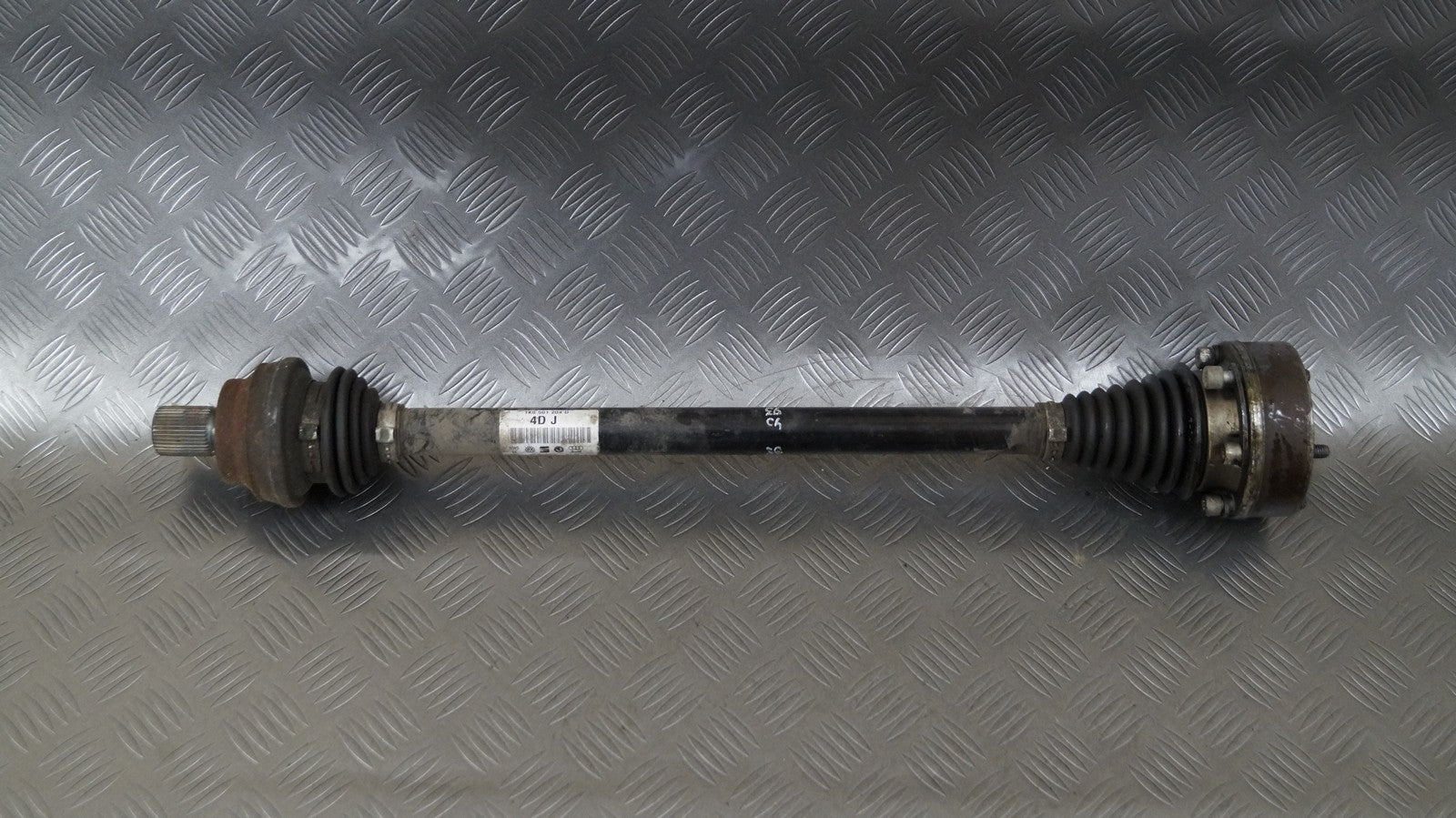 Półoś tył tylna prawa 1K0501204D VW PASSAT B7