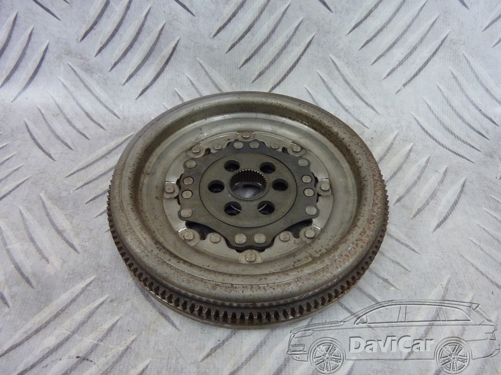 Koło dwumasowe DSG 04E105266E AUDI Q3 1.4 TFSI