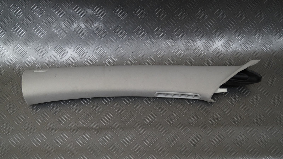 Osłona słupka przód lewa 3AA867233A PASSAT B7