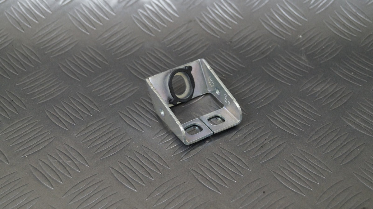 Mocowanie relingu 3C9860201 VW PASSAT B7