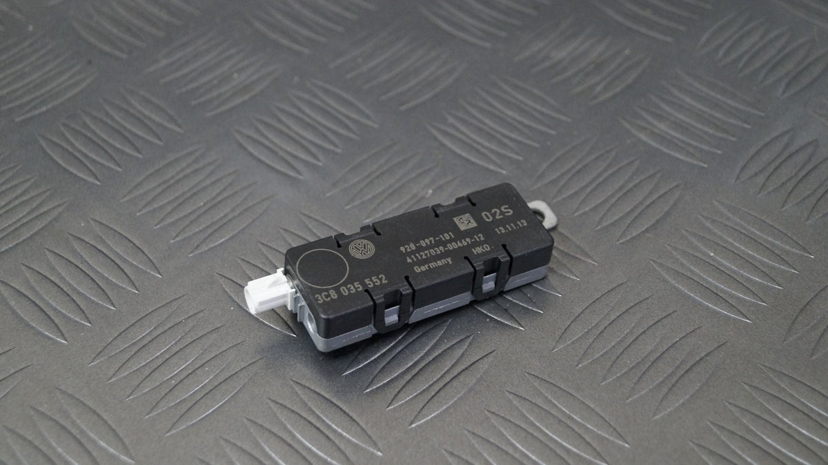 Wzmacniacz antenowy 3C8035552 VW PASSAT B7