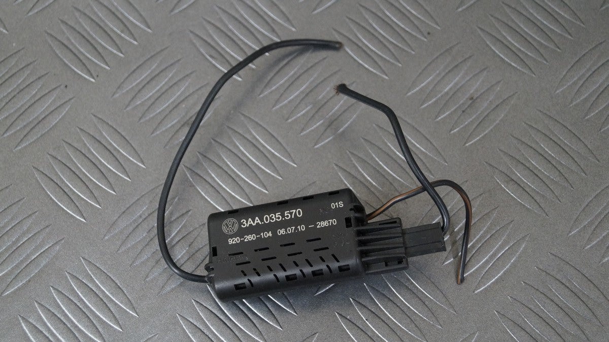 Wzmacniacz antenowy 3AA035570 VW PASSAT B7
