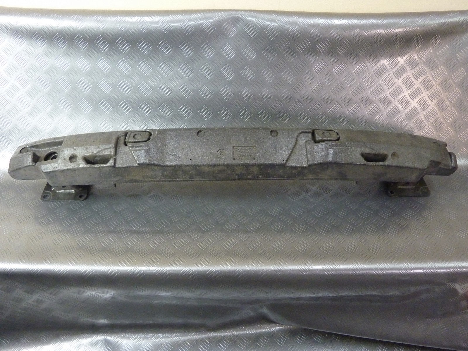 Belka tylnego zderzaka 3C8807252B PASSAT CC
