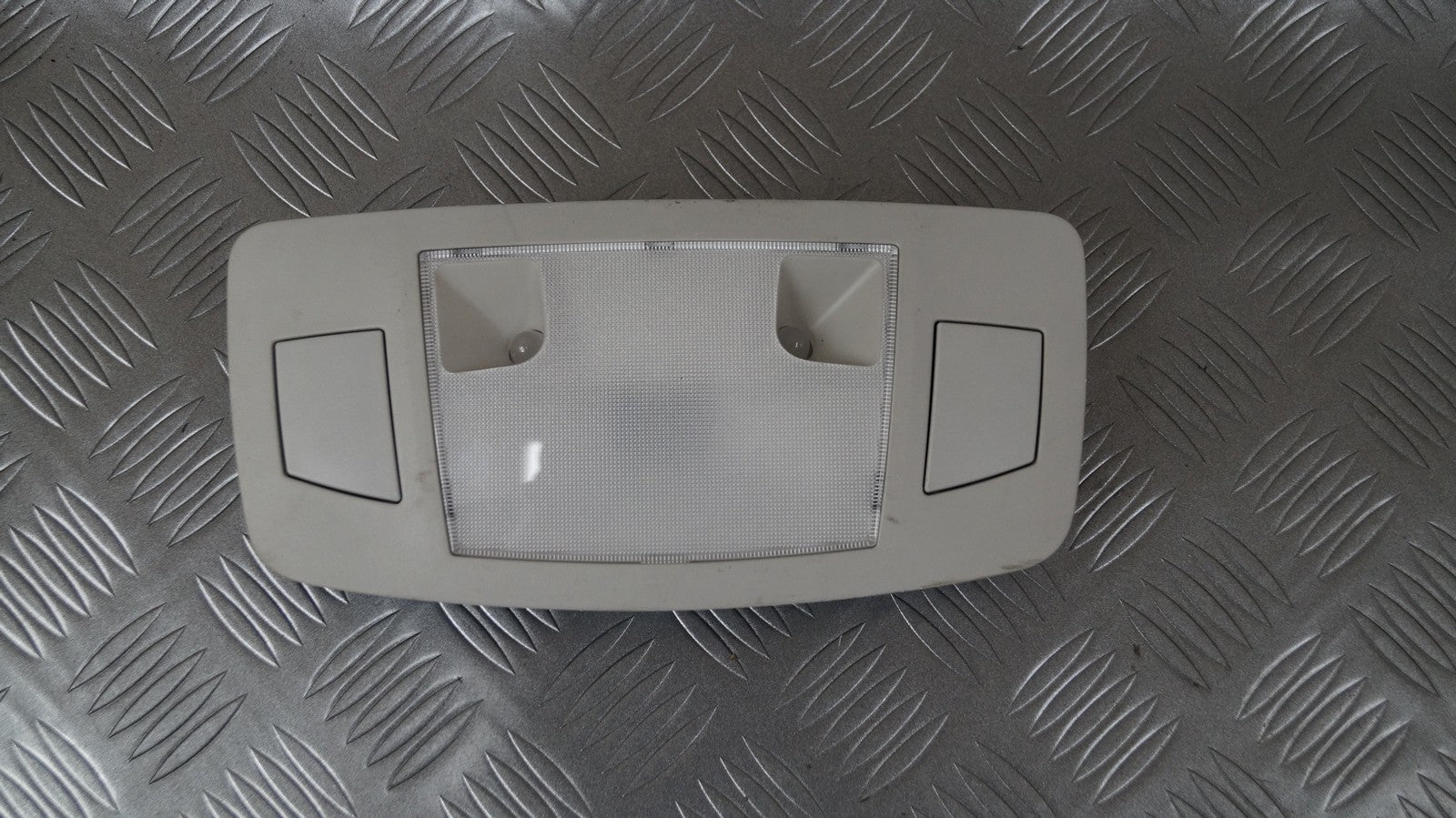 Lampka podsufitki 81360-48070 LEXUS RX 03-09