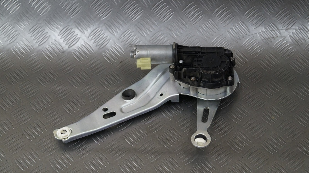 Silnik mechanizm otwierania klapy Mercedes S W222