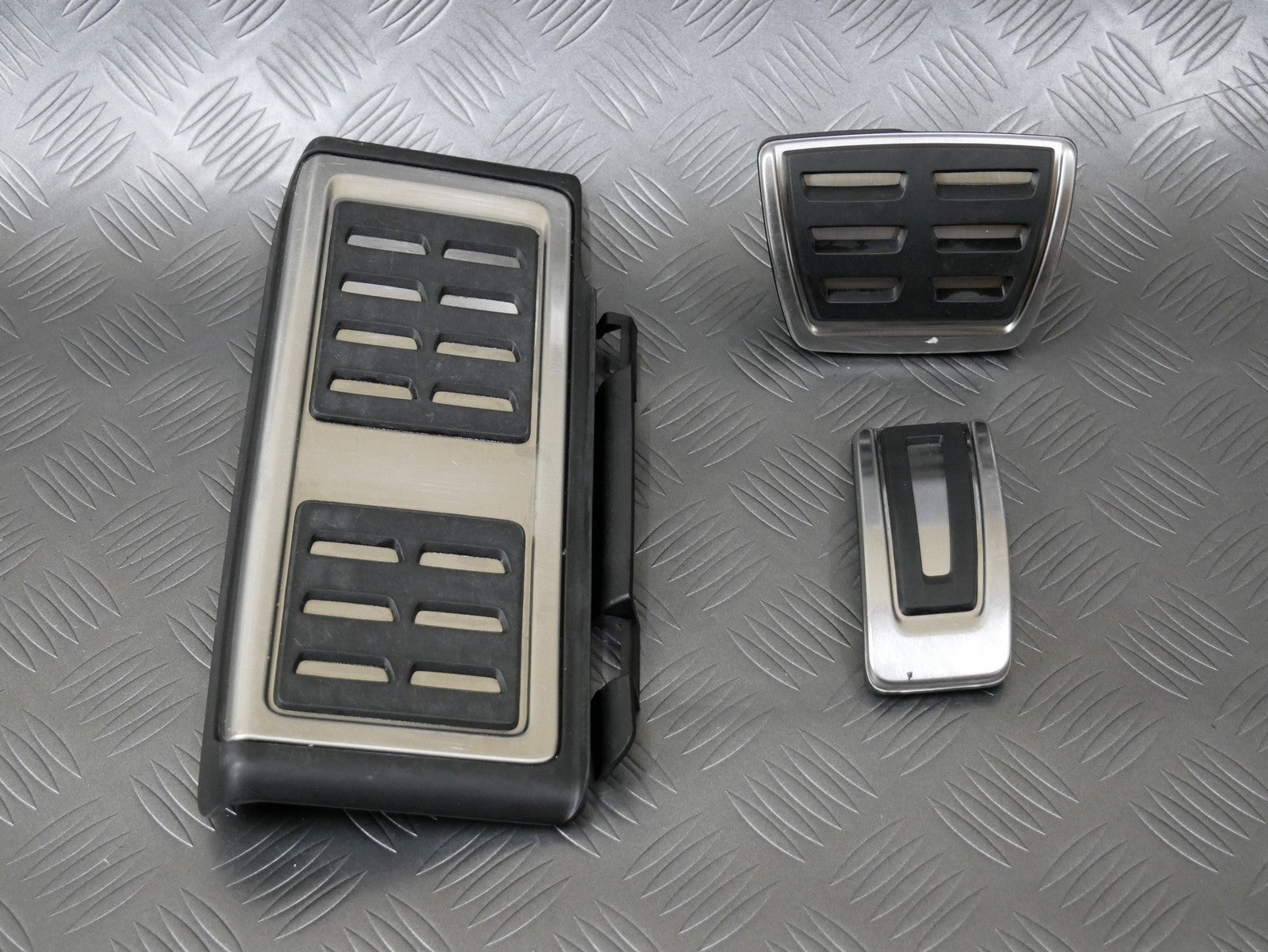 Podnóżek pedały CHROM komplet VW GOLF VII R LIFT