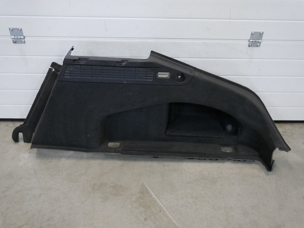 Tapicerka bagażnika prawa 4G8863888A AUDI A7