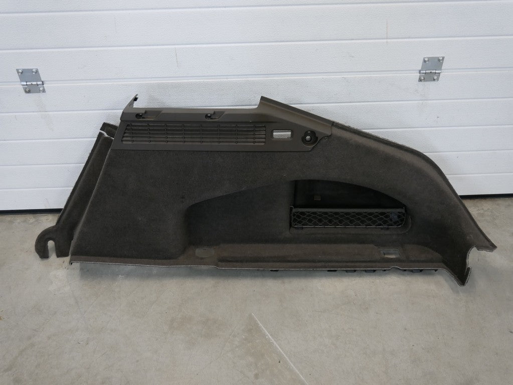 Boczek bagażnika prawy brązowy 4G8863888A JC8 AUDI A7