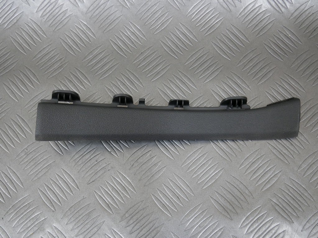 Osłona listwa deski słupka prawa 4G8868204A AUDI A7
